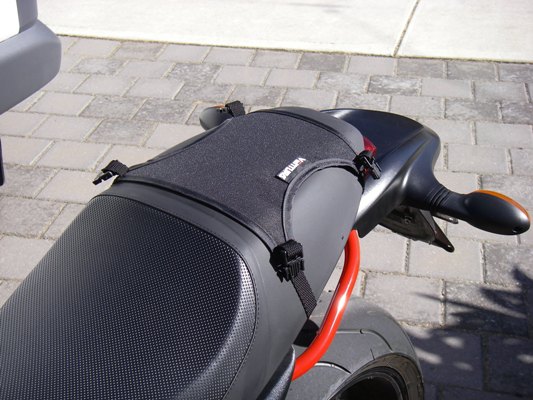 Fitting Ventura Seat Bag on Ducati Monster Fitting Ventura Seat Bag on Ducati Monster